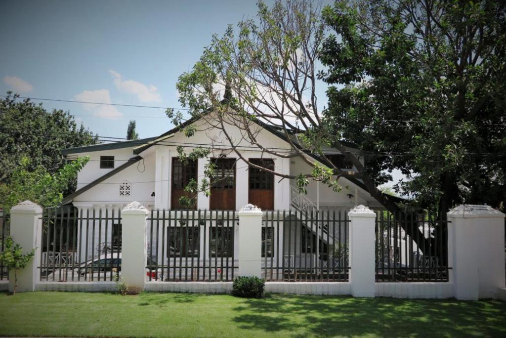 Sandton Farmhouse Johannesburg Luaran gambar